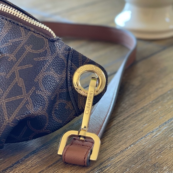 CALVIN KLEIN Belt Bag - Picture 5 of 9
